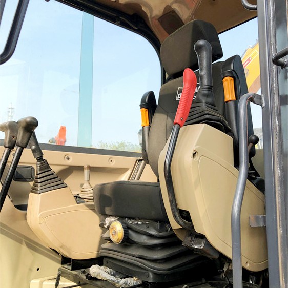 Used Doosan DH 60-7 Excavator 2020 Year Model 5.7 Ton Operating Weight Made in Korea