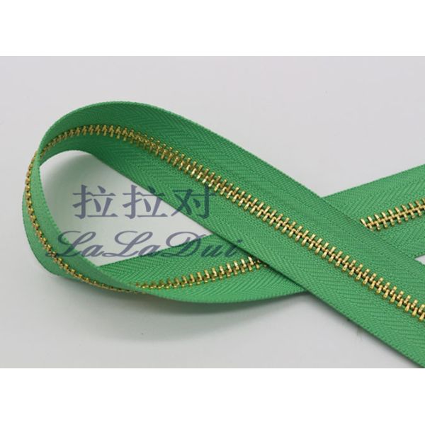 Luggage / Handbags Long Chain Zipper 5# / 8# Gold Teeth 50m In One Roll Green Tape