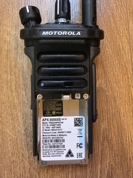136-174 380-470 450-520 MHz 800/900 Mhz Motorola VHF Walkie Talkie for Versatile Communication Environment