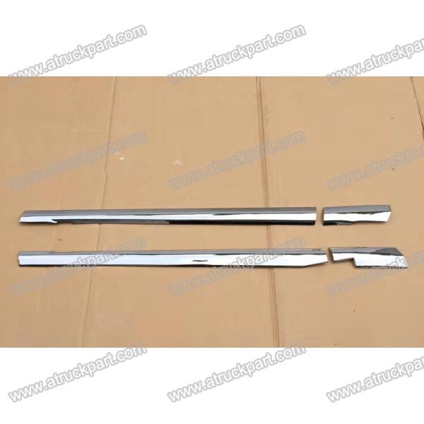 Chrome Door Garnish Set For Nissan UD Quon CD4 Nissan Truck Spare Body Parts