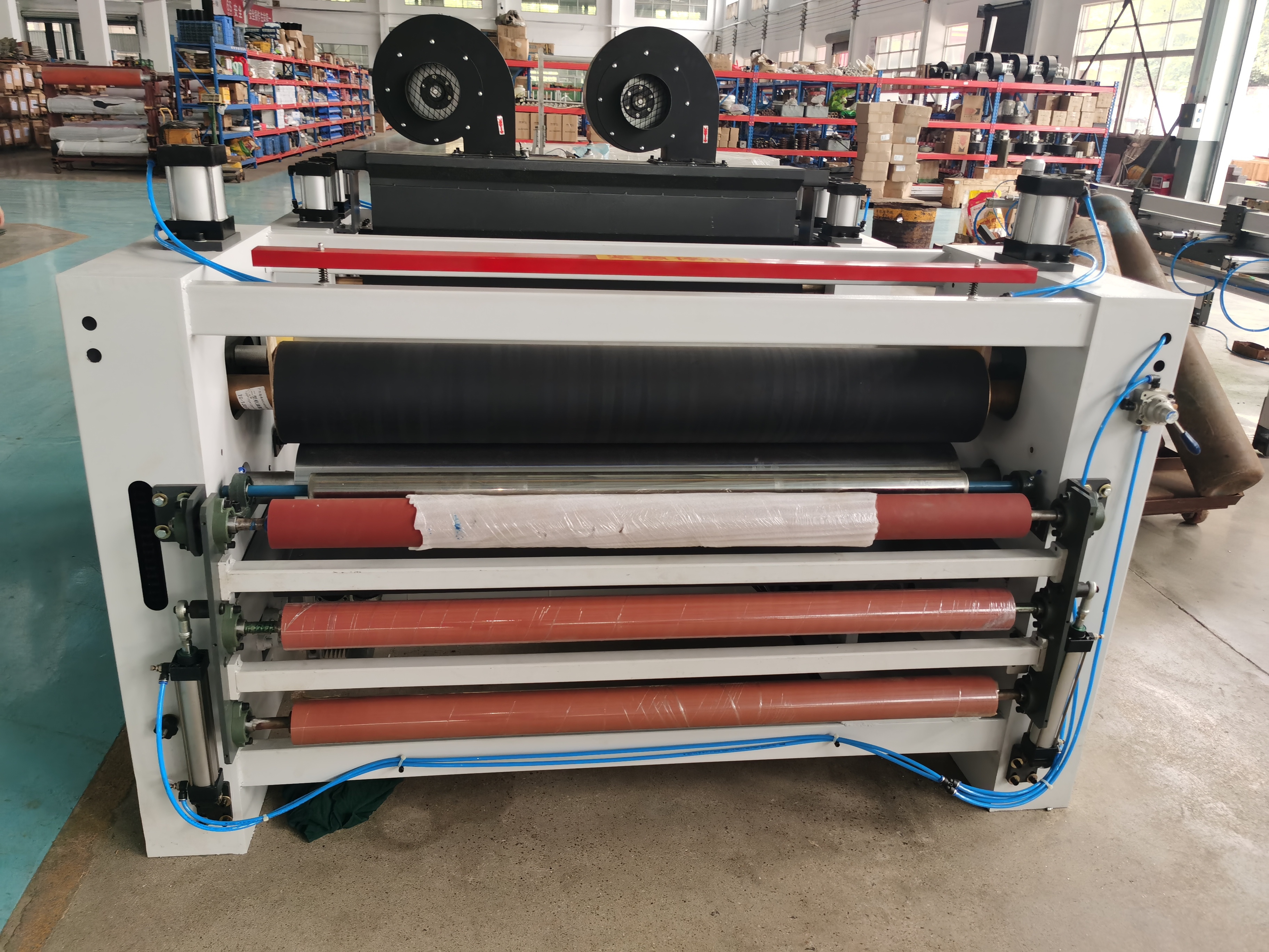 TC Woodworking Machinery Company Factory Price Fully-automatic 1350mm Wooden Panel Laminating Machine