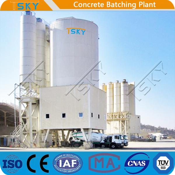 Silo agregado alto do armazenamento que alimenta a planta de tratamento por lotes da torre HLS240