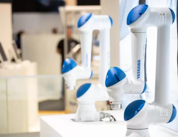 Industrial robot arm YASKAWA HC10 collaborative 10kg Payload 1200mm Arm robots