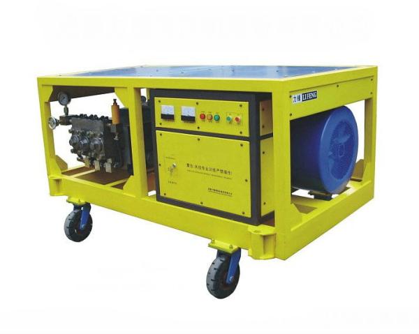 Equipamento de hidrofluxo de 90 kW Máquina de limpeza industrial de jato de água para estrada Mar Remover