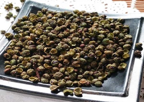Dried Green Sichuan Pepper Natural Food Seasoning Numb Fragrant Reduces Fishy Smell