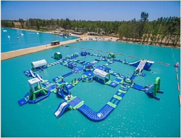 Divertimento inflável comercial da água do parque inflável adulto gigante da água para o lago