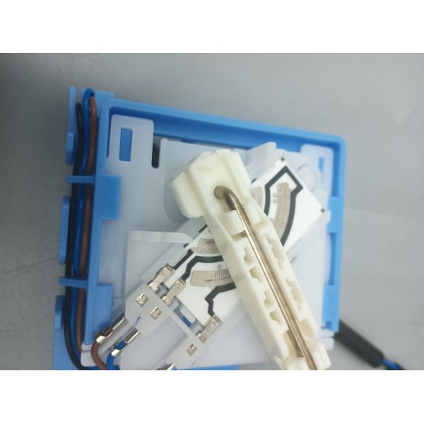 High quality right side fuel level sensor 7P0919673 for imported Volkswagen Touareg