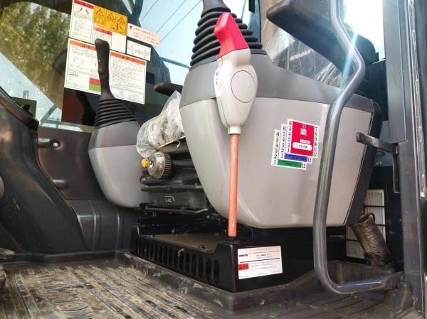Refurbished Komatsu PC200-8 Used Crawler Excavator 20T For Earthmoving