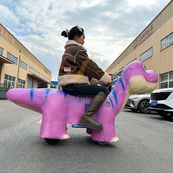 Viaje motorizado personalizado en dinosaurio para parques de diversiones Capacidad de 100 kg