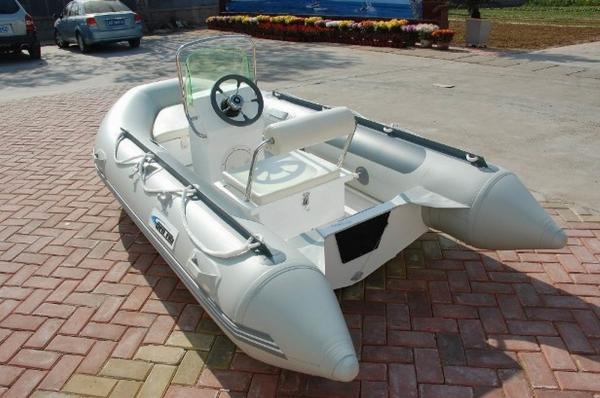 PVC 5 Person Inflatable Boat For Fishing , 330m Jockey Console Marine Inflatable Boat