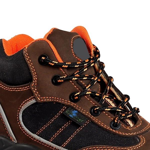 Black Safety Boots with Metal Eyelets and Injection Construction Genuine Leather Work Boots