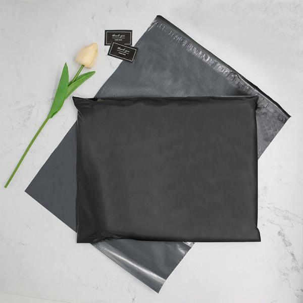 Customized Courier Mail Bags Black Custom Poly Mailers With Logo