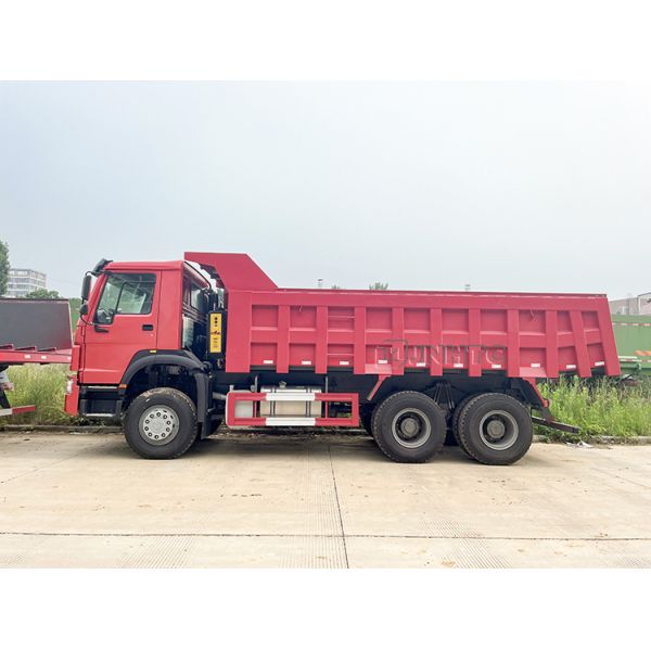 Sinotruk Howo 336 6x4 Дампер-грузовик Красный цвет Китай Howo Дампер-грузовик В хорошем состоянии Дампер-грузовик