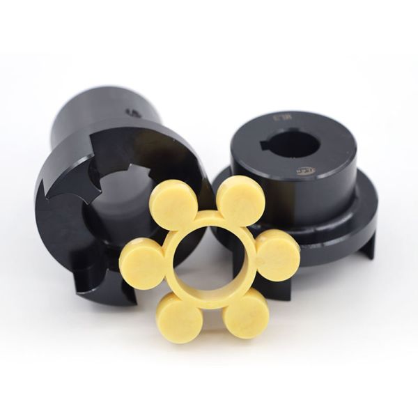 OEM Customized Five-Point Design Flexible Steel Rectangular Spline Shaft Coupling with Keyway Tapered Structure and 2000n-m Rated Torque