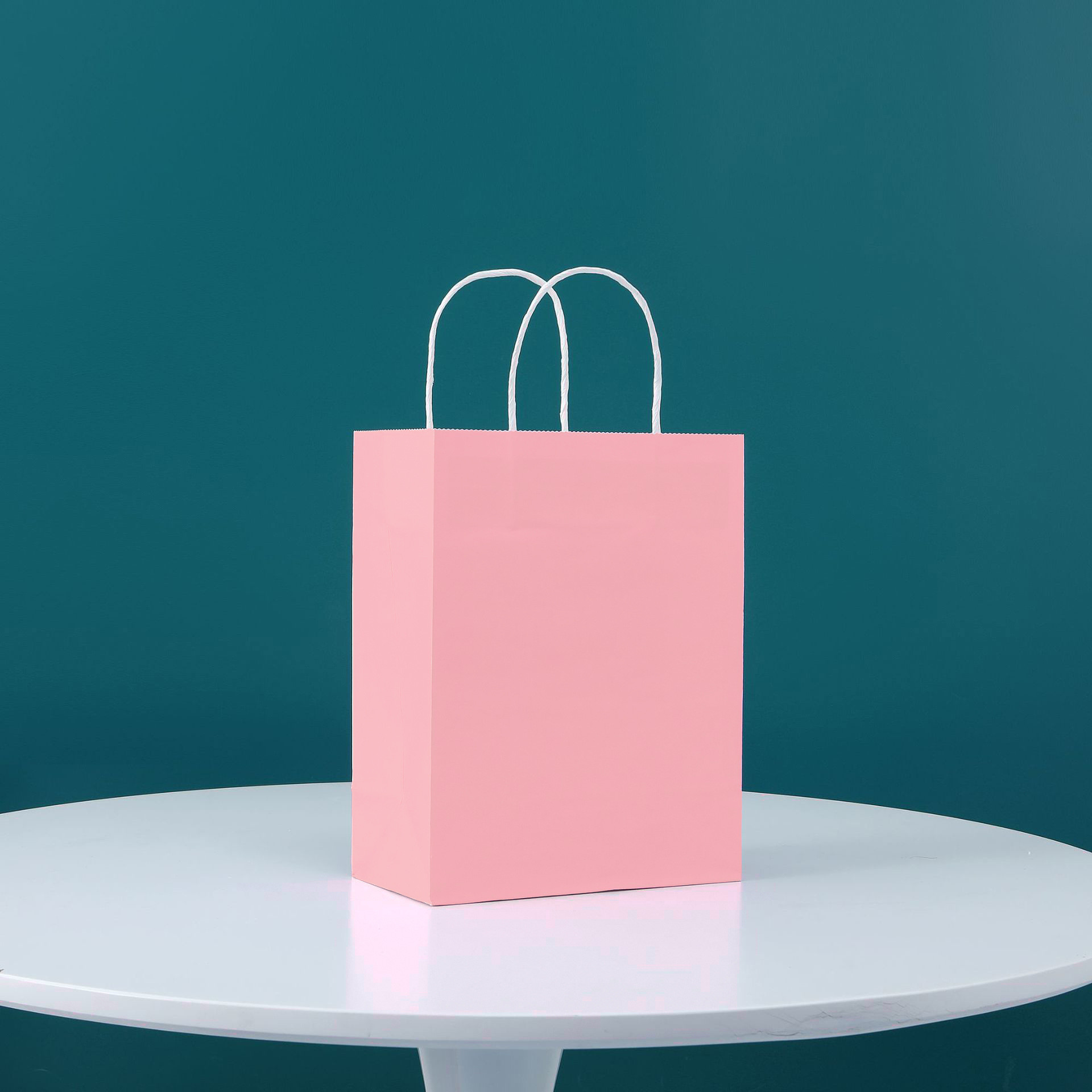 Скрученная ручка на заказ Напечатанные Kraft Paper Bags 15*21*8cm 21*27*11cm 26*32*12cm