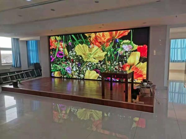 屋内P4フル カラーのLED表示高い定義を広告して、512x512 mm cabinet1920hzはリフレッシュ レートを、1100 CD明るさ