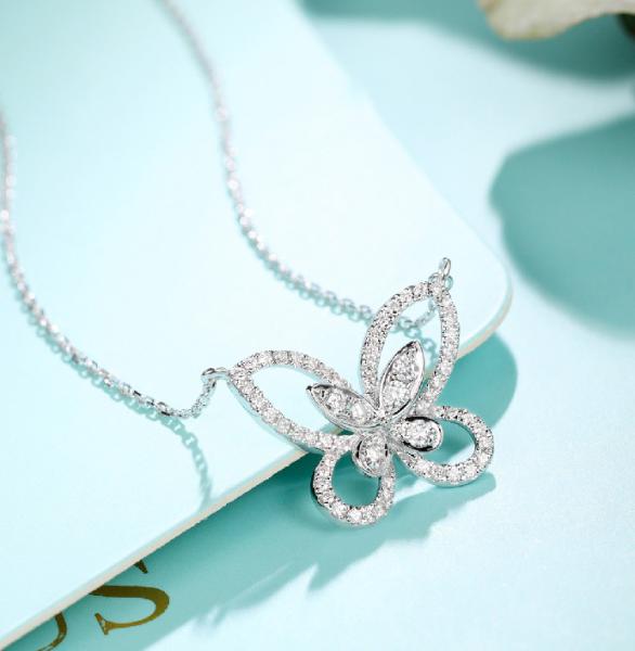ouro branco Diamond Butterfly Necklace de Diamond Necklace 3.8g do ouro de 0.45ct 18K
