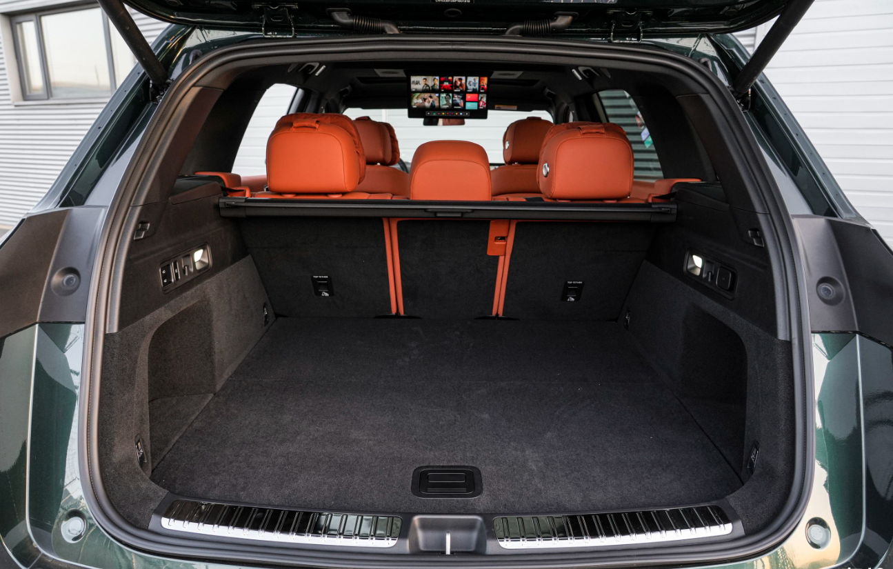 LI L7 2023 Pro Automobile EV 5 Door 5 Seats Left Hand Steering EREV Car