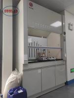 Niveau de bruit ≤ 60dB Capuche de fumée de laboratoire Chemie Capuche de fumée avec système de commande automatique