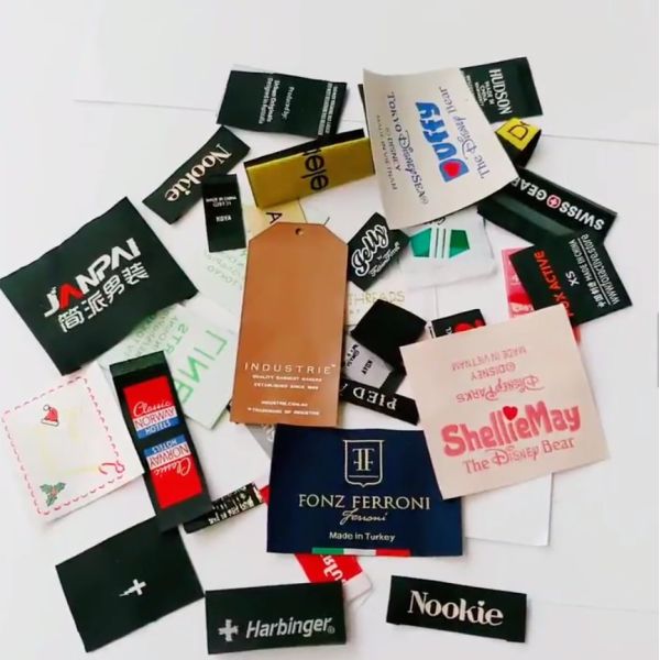 Fashion Woven Fabric Labels / Customized End Fold Sew On Clothing Labels