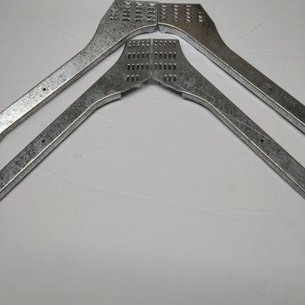 Logo personnalisé Galvanisé Z275 Joist en acier à tige ouverte pour la construction de cadre en bois Épaisseur 1,2 mm