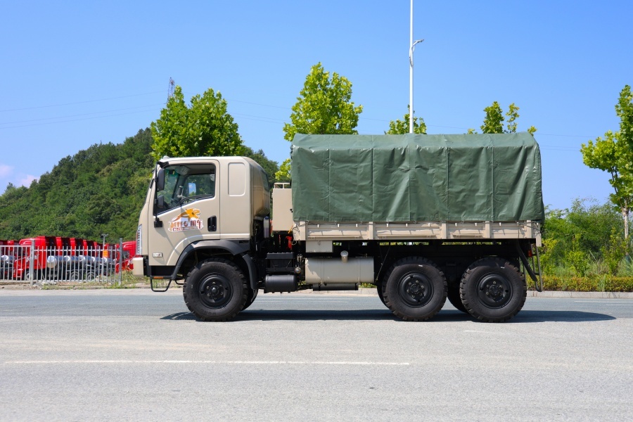 170‑HP Flat Cab 6x6 Off‑Road Cargo Truck With Tarpaulin Cover