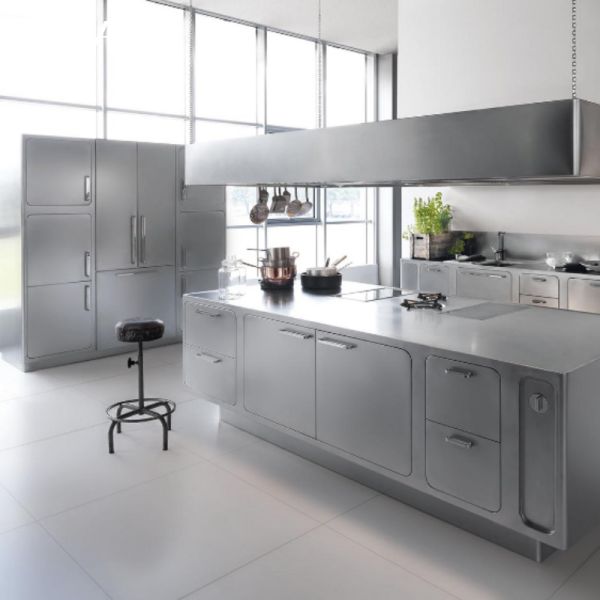 Модульная современная домашняя кухня с винным шкафчиком