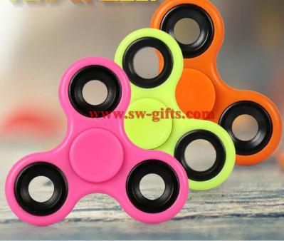 2017 popular toy hot fidget spinner, factory low price LED finger spinner, enough stock hand shinning spinner toys