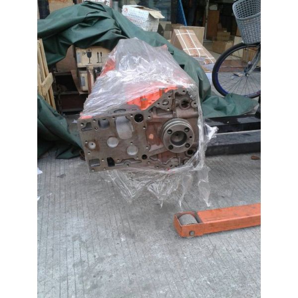 6HK1 Cylinder Head and Diesel Engine Cylinder Block for in Manufacturing Plant