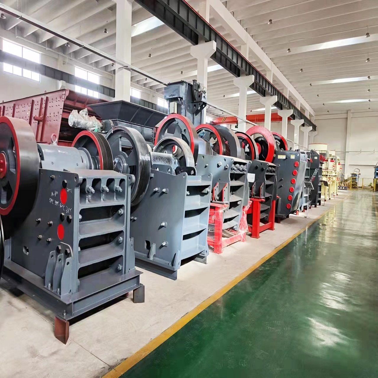 Ore Mining Stone Crusher Machines Pec Jaw Crusher with 90-400kw Motor Power