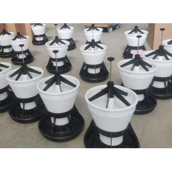 Instalación en el lugar de la fábrica de cervecería Estructura de acero Granja de aves de corral Granja para cerditos