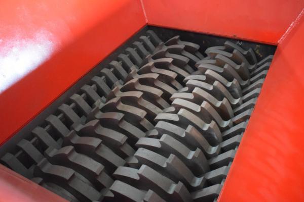 Copper Wire Shredder / Scrap Copper Wire Shredder  SMALL METAL SHREDDER Double Shaft Shredder