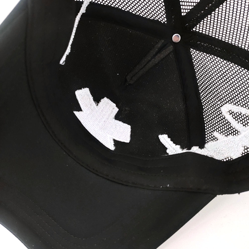 Loose Full Foam Mesh Custom Embroidery Trucker Hats Black Embroidered White Thread