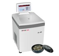 Centrifugador de baixa velocidade DL-6M 6000r/min com os rotores do balanço e o rotor do ângulo disponíveis