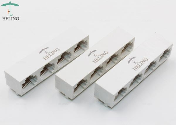 白い色RJ45モジュラー ジャックは1 x 4 THTの土台の上の直角タブを左舷に取ります