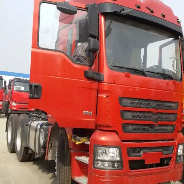 Good Condition Used Sinotruk HOWO 6X4 Tractor Trucks Head with Air Suspension Driver's Seat