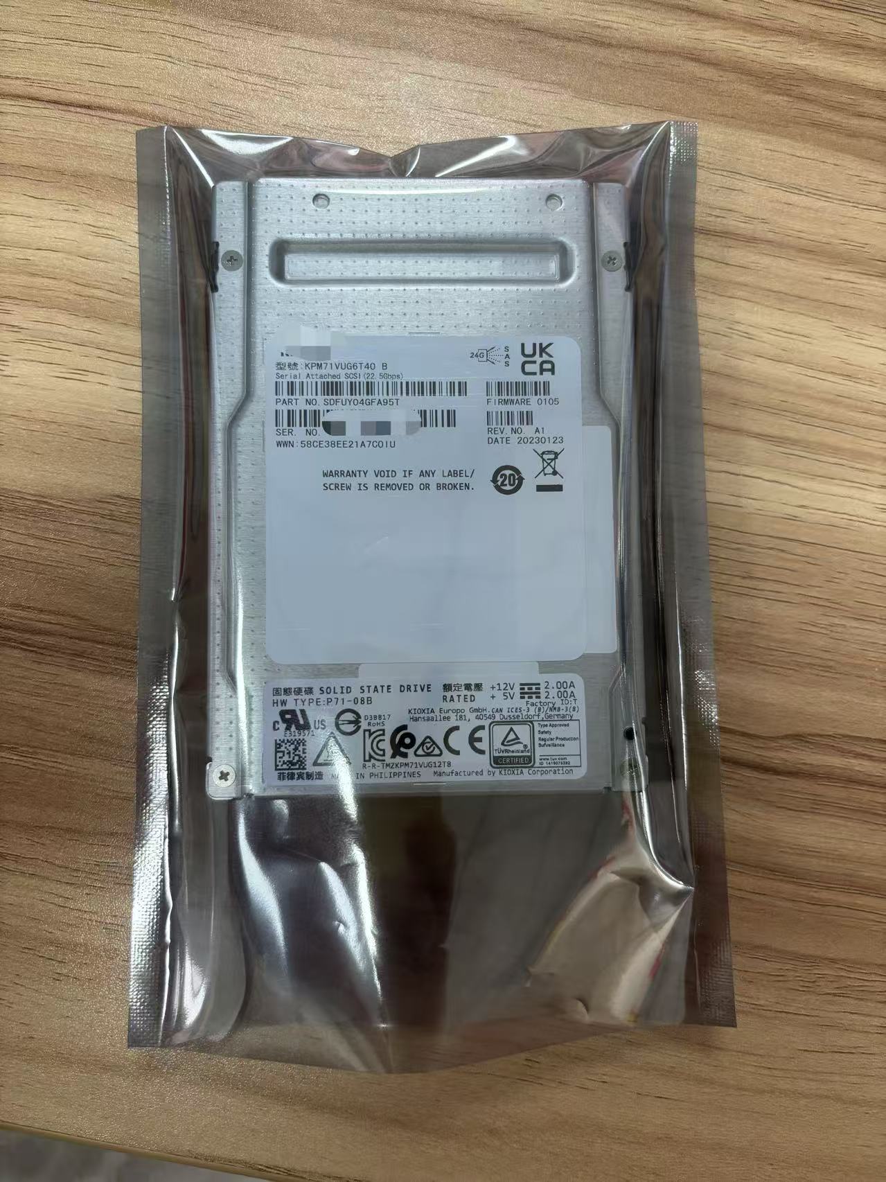 KPM71VUG6T40 PM7 V 6.4TB 24G SAS 4 Enterprise SSD 2.5