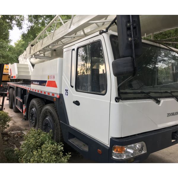 ZOOMLION QAY180 Truck Crane Mobile Crane 70000 kg for Chinese Construction Market