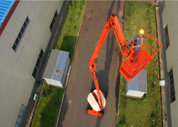 Telescopic / Articulating Type Mobile Aerial Platform , Outdoor Aerial Working Man Lift for Rent