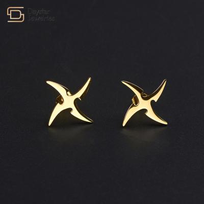 Brincos de aço do parafuso prisioneiro do símbolo de Shuriken Kunai da joia do titânio de Naruto do Anime por adolescentes