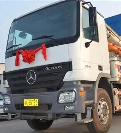 Secondhand Concrete Machinery ZLJ5281THB125-37m Concrete Boom Pump for Sale