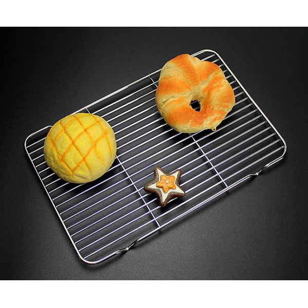 Располагаясь лагерем гриля барбекю прямоугольника на открытом воздухе сваренная нержавеющая сталь