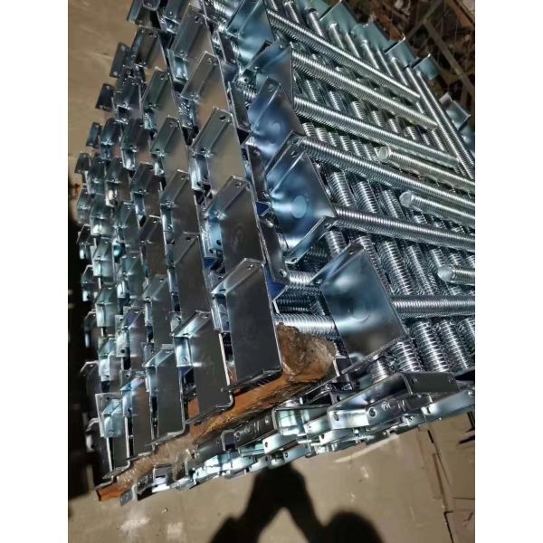 600mm BS1139 Adjustable Scaffolding U Head Jack Base