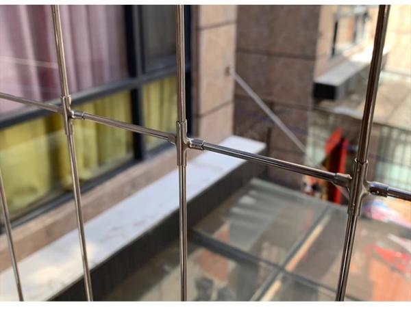 3mm Reel Steel Wire Balcony Grilles With 100kg Capacity Balcony Reel Grille