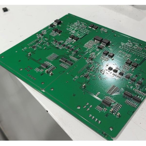 Настольная SMT машина для установки компонентов Genius 4 Heads CHM-650 с 50 питателями