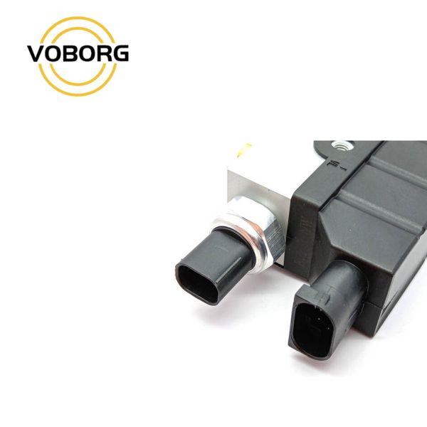A2203200258 Air Suspension Valve Block for Mercedes W220