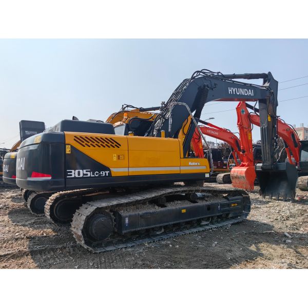 Heavy Equipment Used Hyundai Excavators 30Tons 305 With 1.45 M3 Bucket Capacity