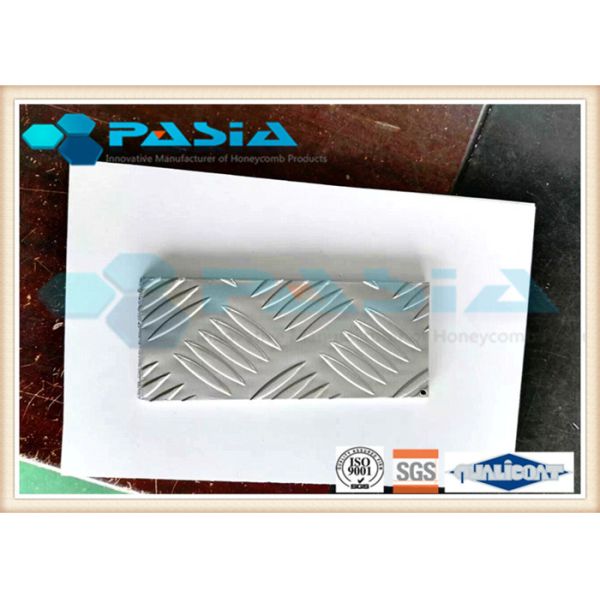 Diamond Pattern Treadplate Aluminum Honeycomb Panels Edge Folded For Lifter Flooring