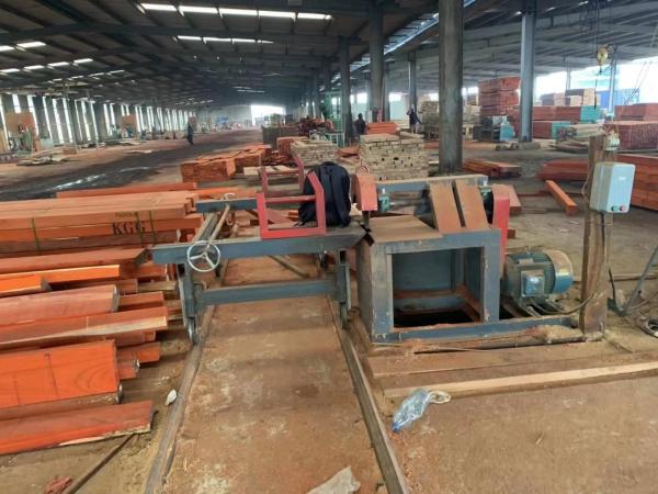 Wood Board Cutting Edger Circular Table Sawmill / Big Edger Saws Sliading Circular Saw