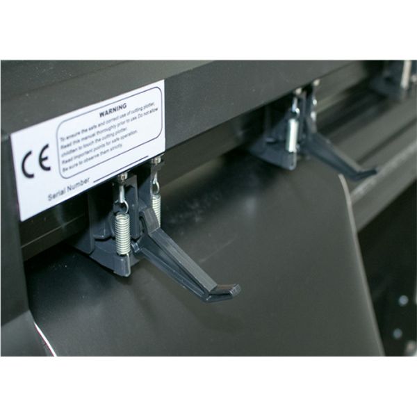 High Performance Vinyl Contour Cutting Plotter 2.62 Foot Max Cutting Width